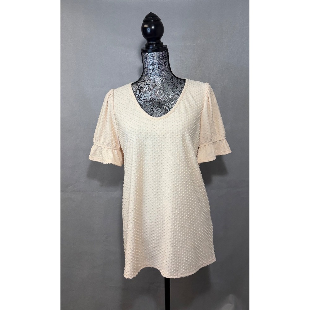 REB. in J. Swiss Dot V-Neck Ruffle Sleeve Top Cream Peach Women's Medium